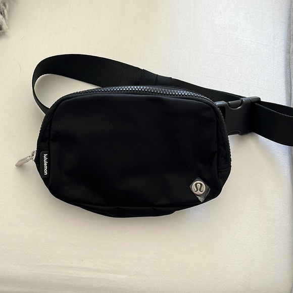 lululemon athletica Handbags - Black Lululemon Belt Bag